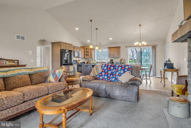 1519 ROLLING MEADOW RD, Lebanon, PA 17046