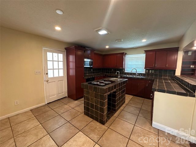 5836 Lebanon Road, Charlotte, NC 28227