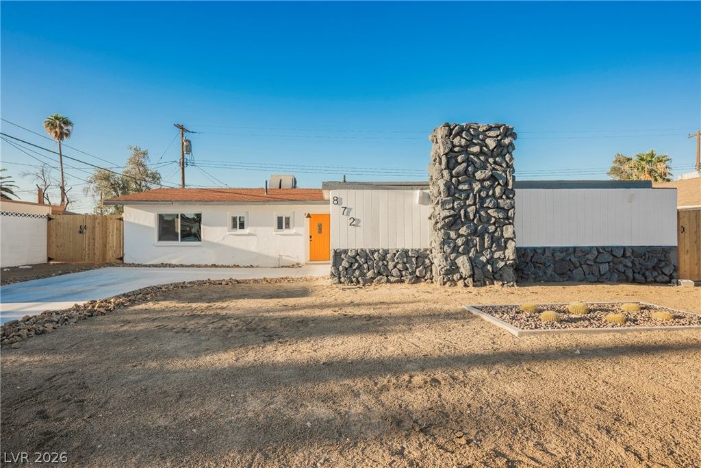 872 Count Wutzke Avenue, Las Vegas, NV 89119 — photo 3