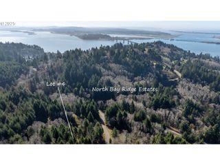 4 Cinnabar Ln Lot #4, North Bend, OR 97459