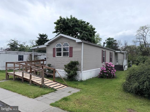 17 CORAL DRIVE, Carlisle, PA 17013