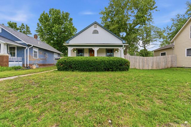 1411 Pierre Street, Manhattan, KS 66502