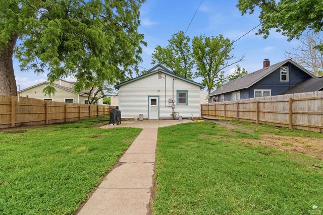1411 Pierre Street, Manhattan, KS 66502