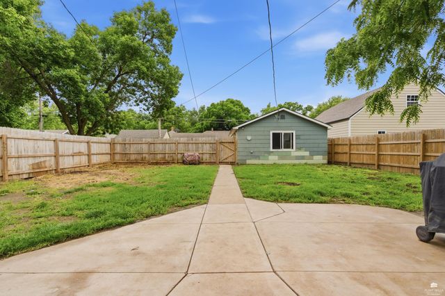1411 Pierre Street, Manhattan, KS 66502