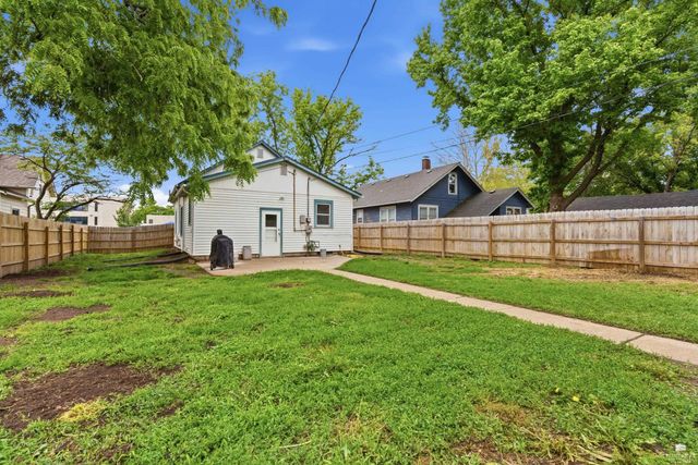1411 Pierre Street, Manhattan, KS 66502