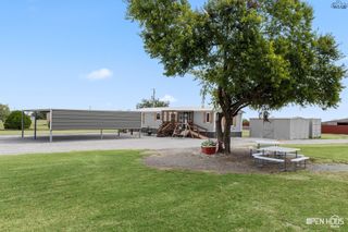 301 SOUTH GATE GARDENS STREET, Iowa Park, TX 76367