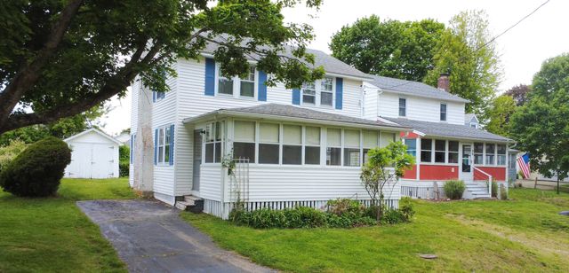 31 Meriden Road, Old Lyme, CT 06371