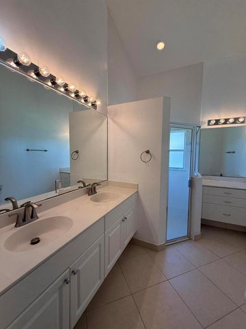 633 NW Whitfield Way, Port St. Lucie, FL 34986