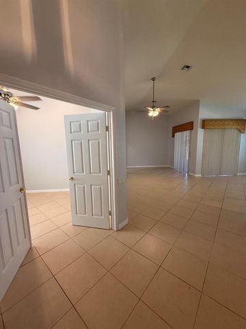 633 NW Whitfield Way, Port St. Lucie, FL 34986
