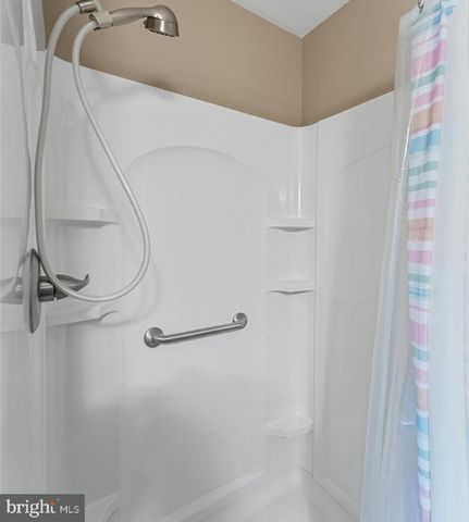 3408-B NEILS CT, Mount Laurel, NJ 08054