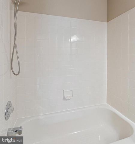 3408-B NEILS CT, Mount Laurel, NJ 08054