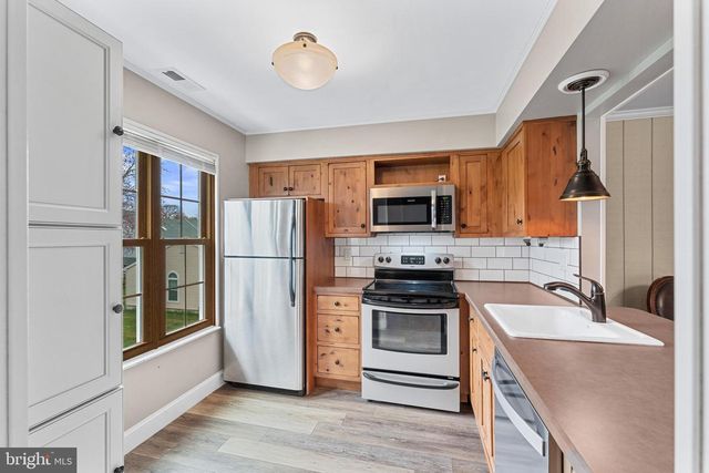 3408-B NEILS CT, Mount Laurel, NJ 08054