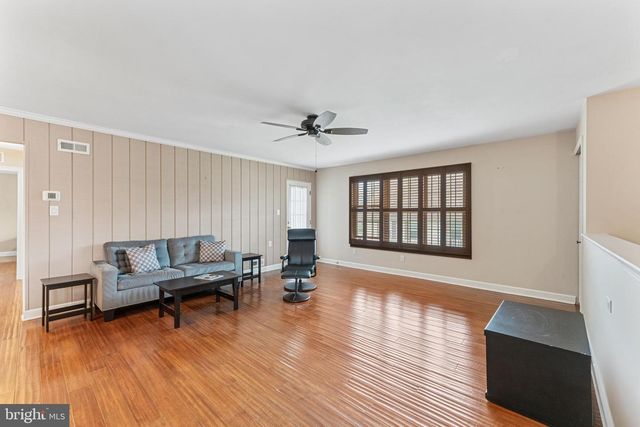 3408-B NEILS CT, Mount Laurel, NJ 08054