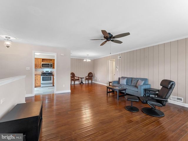 3408-B NEILS CT, Mount Laurel, NJ 08054