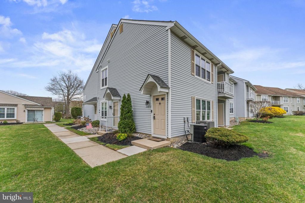 3408-B NEILS CT, Mount Laurel, NJ 08054
