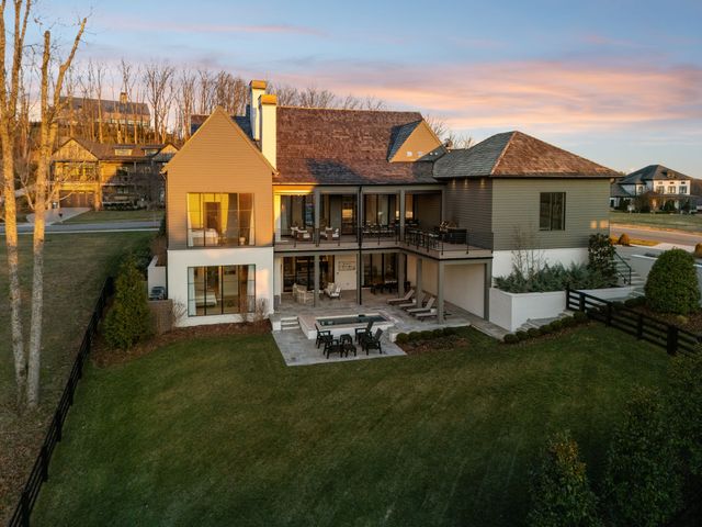 7338 Harlow Dr, College Grove, TN 37046