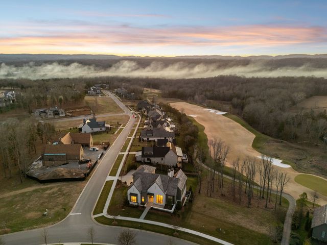 7338 Harlow Dr, College Grove, TN 37046