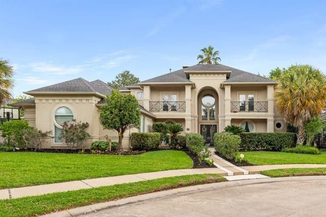 65 Schubach Drive, Sugar Land, TX 77479
