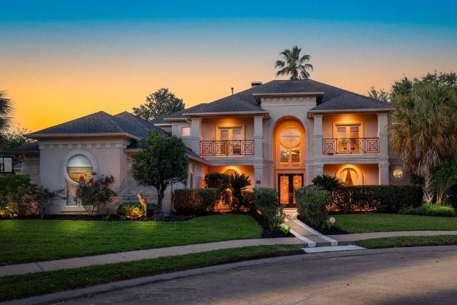 65 Schubach Drive, Sugar Land, TX 77479