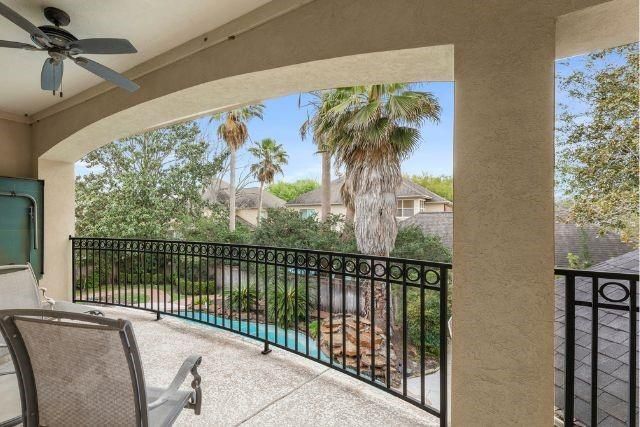 65 Schubach Drive, Sugar Land, TX 77479