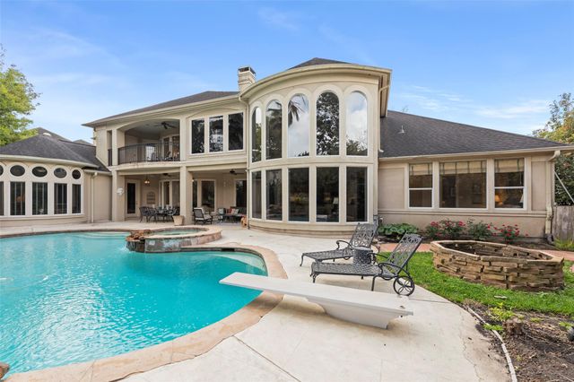 65 Schubach Drive, Sugar Land, TX 77479