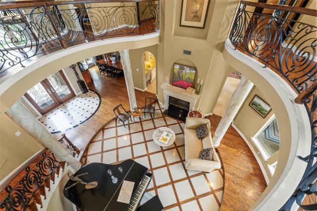 65 Schubach Drive, Sugar Land, TX 77479