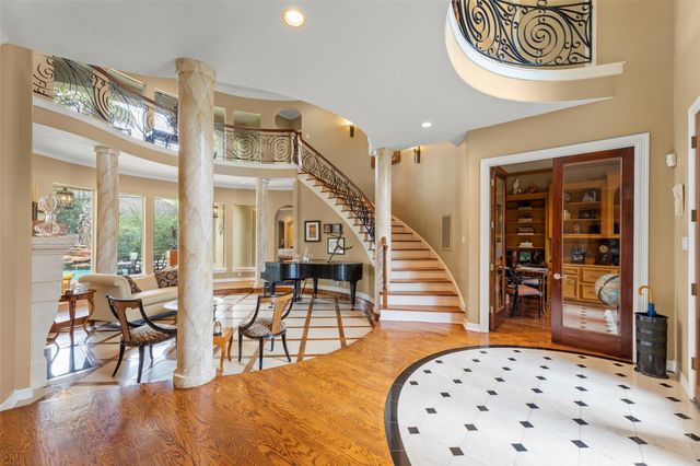 65 Schubach Drive, Sugar Land, TX 77479