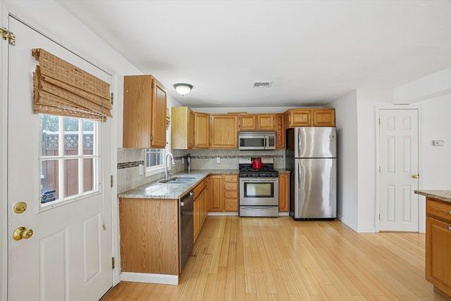 55 Arrowwood Dr 55, Shrewsbury, MA 01545