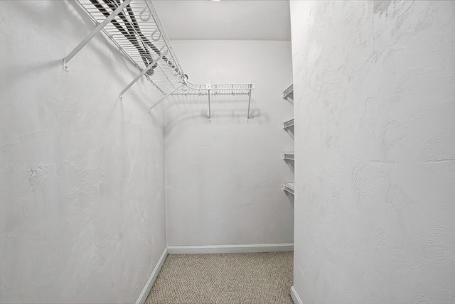 55 Arrowwood Dr 55, Shrewsbury, MA 01545