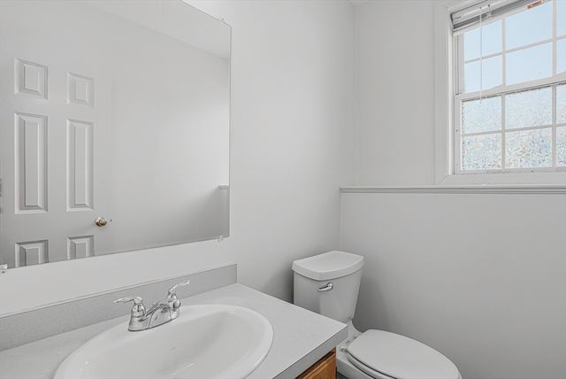 55 Arrowwood Dr 55, Shrewsbury, MA 01545