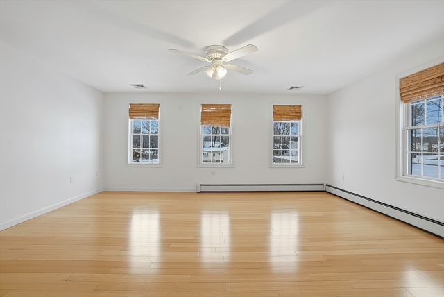 55 Arrowwood Dr 55, Shrewsbury, MA 01545