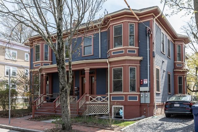 96 Henry Street 1, Cambridge, MA 02139
