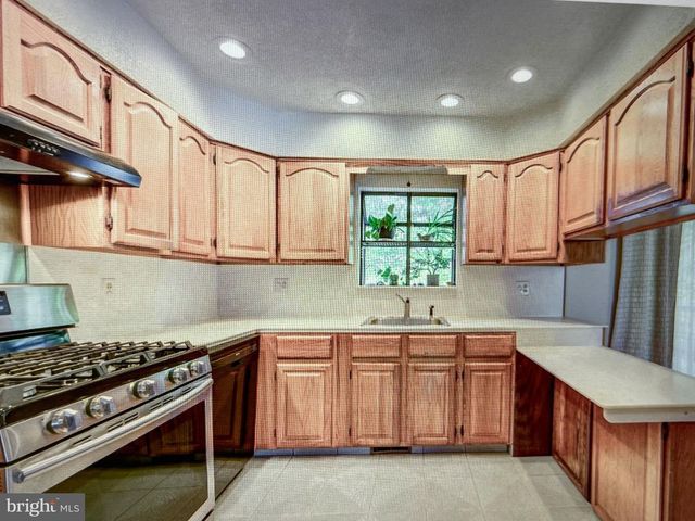 237 SHERWOOD AVE, Hamilton, NJ 08619