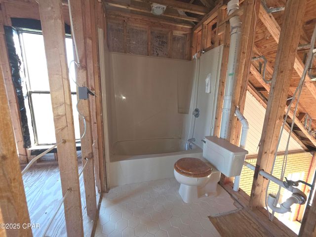 2721 Jenks Avenue, Panama City, FL 32405