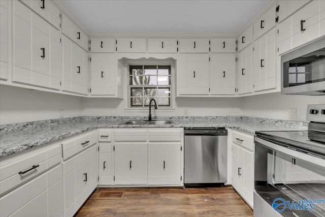 190 County Road 856, Collinsville, AL 35961