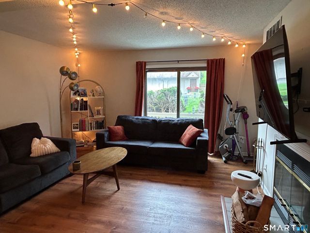 489 Wolcott Street 85, Bristol, CT 06010