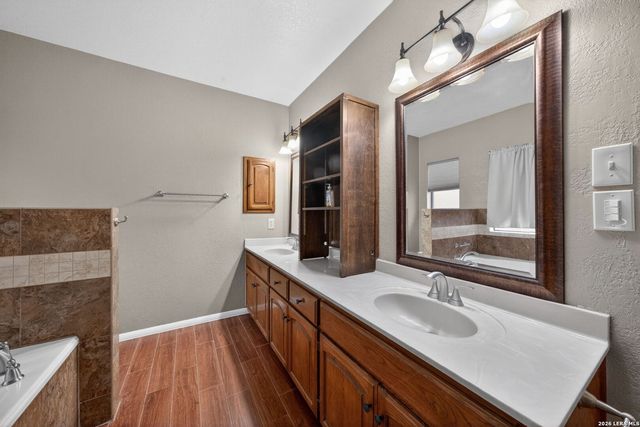 8926 Shady Leaf, San Antonio, TX 78254