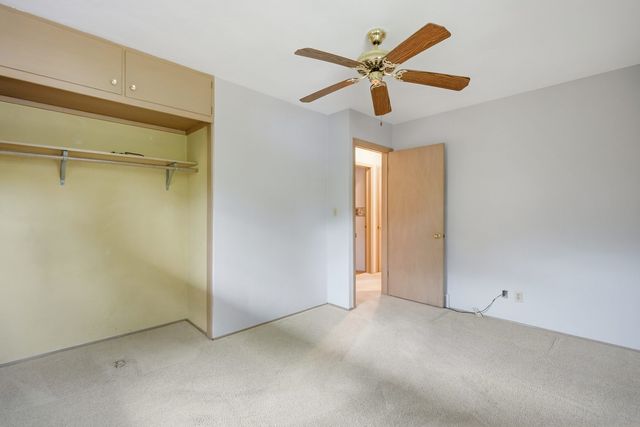 964 Cimarron Drive, Davenport, IA 52804
