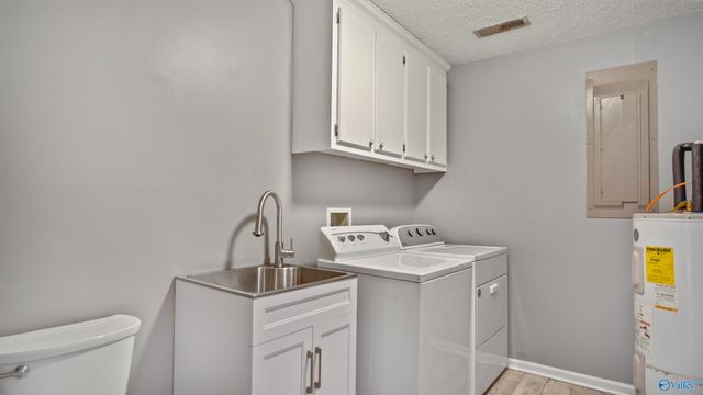 25704 Copeland Road, Athens, AL 35613