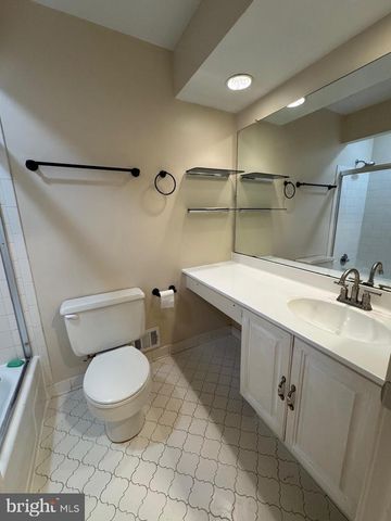 20333 PLEASANT RIDGE DR, Gaithersburg, MD 20886