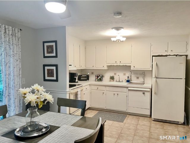 96 Coronado Drive 96, Newington, CT 06111