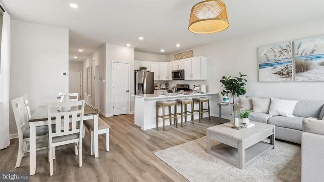 210 BENTZ AVENUE, Villas, NJ 08251