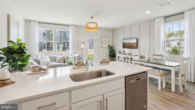 210 BENTZ AVENUE, Villas, NJ 08251