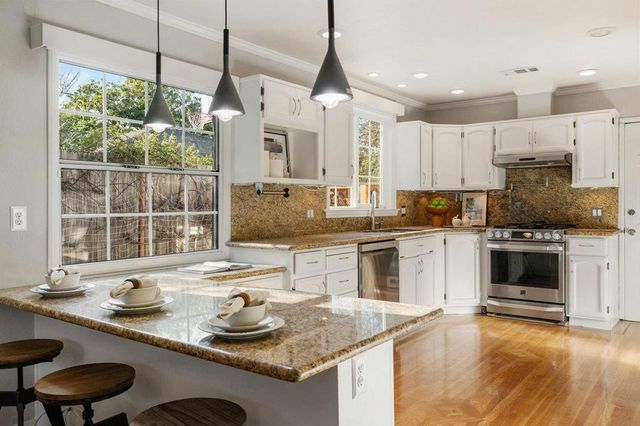 1277 Edgewood Road, Redwood City, CA 94062