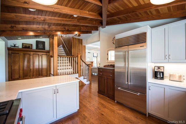 106 Old Depot Road, Quogue, NY 11959