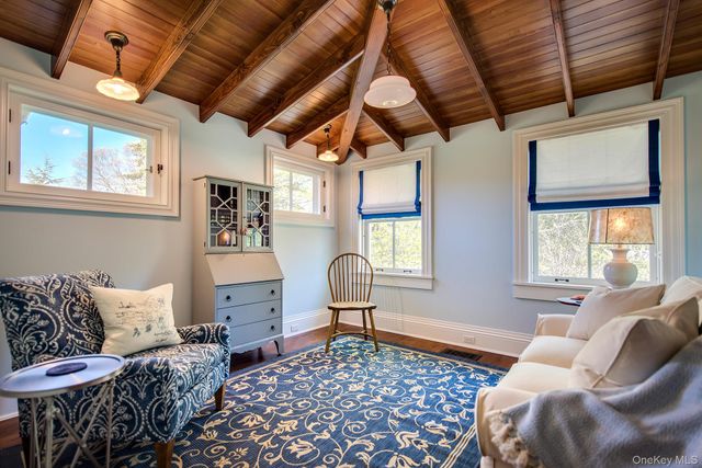 106 Old Depot Road, Quogue, NY 11959