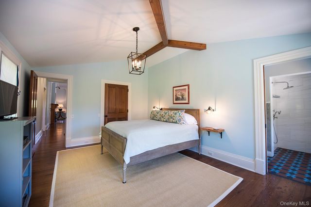 106 Old Depot Road, Quogue, NY 11959