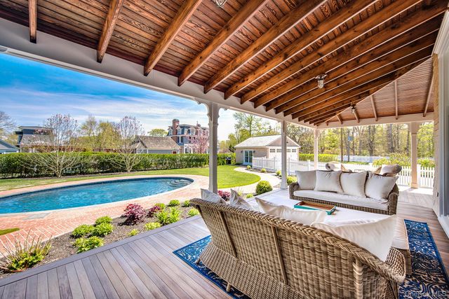 106 Old Depot Road, Quogue, NY 11959