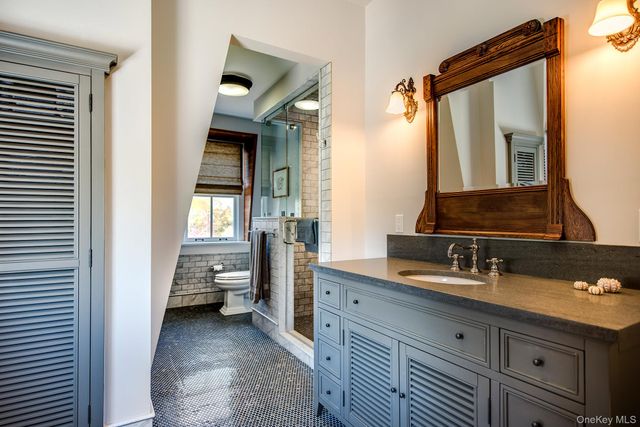 106 Old Depot Road, Quogue, NY 11959