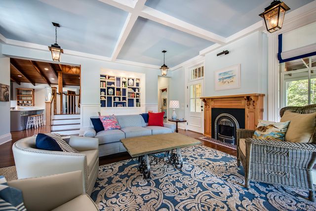 106 Old Depot Road, Quogue, NY 11959